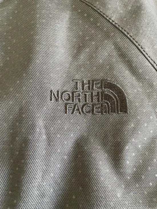 The North Face Gray Dot Print Hooded Rain Shell Jacket - Picture 9 of 17